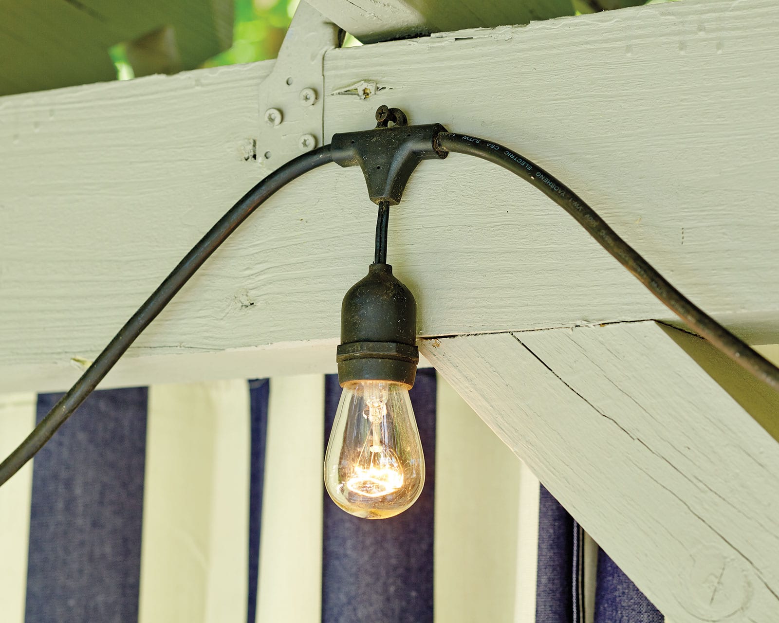 Simple Mount Stainless Steel Holiday Light And Decor Hook Qh 20 The Home Depot