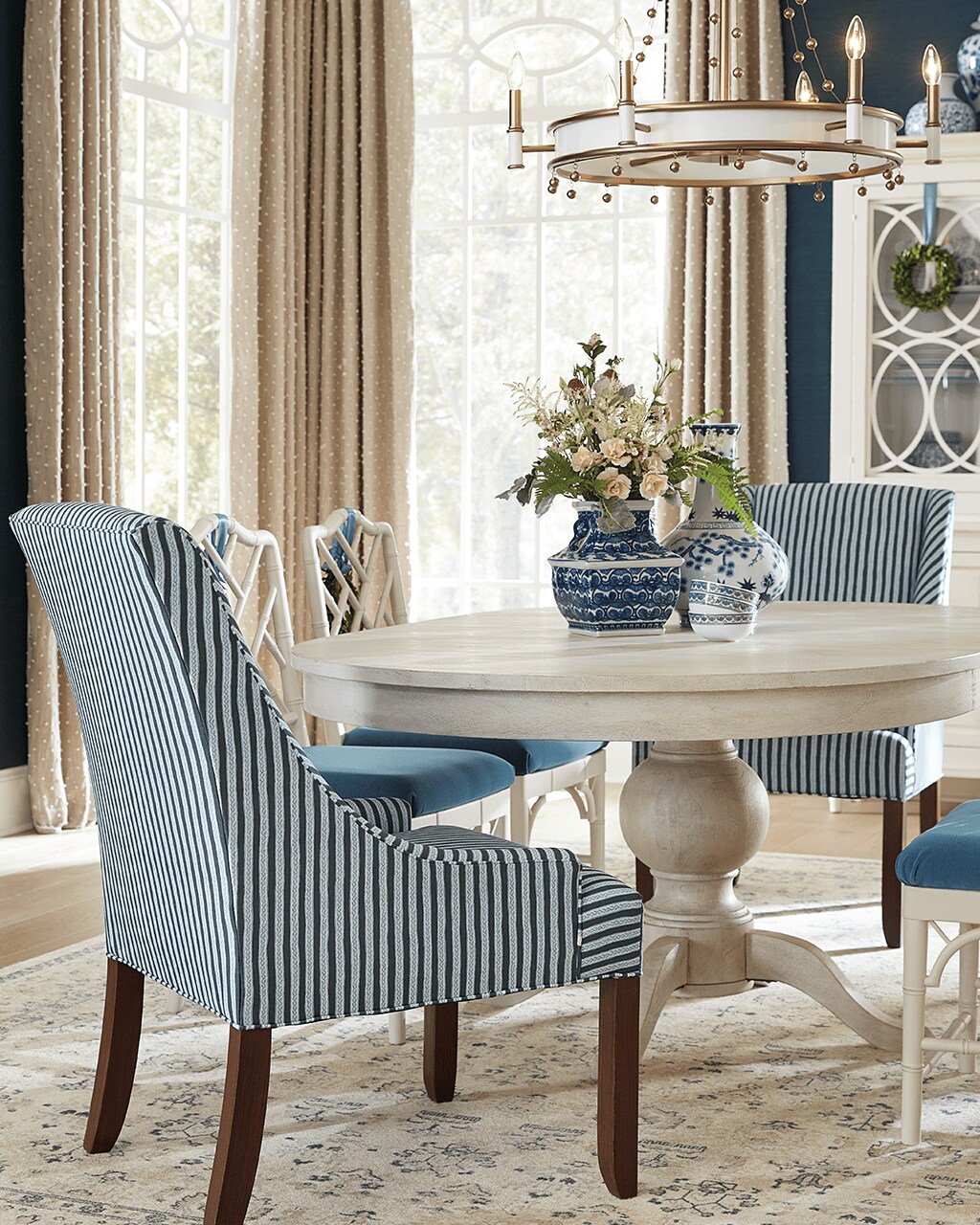Standard size of 6 seater round dining 2025 table
