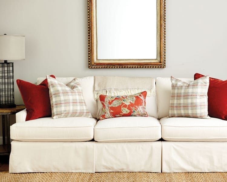 Guide to Choosing Throw Pillows How to Decorate
