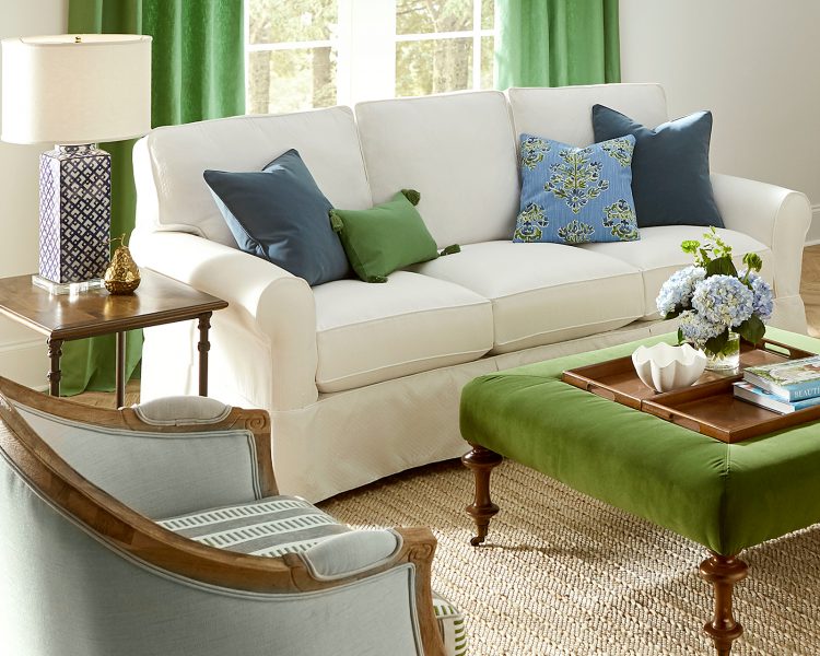 Guide to Choosing Throw Pillows How to Decorate