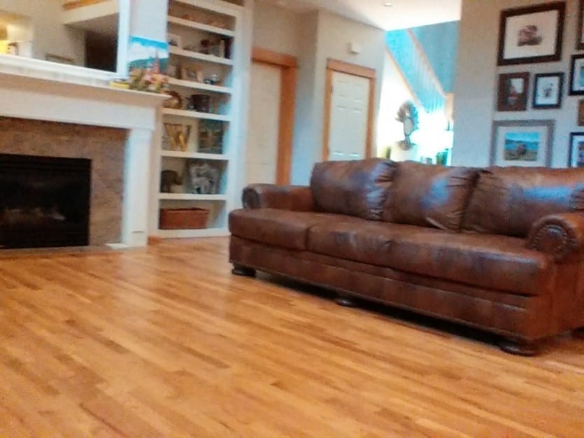 Decorating a family room with a leather sofa
