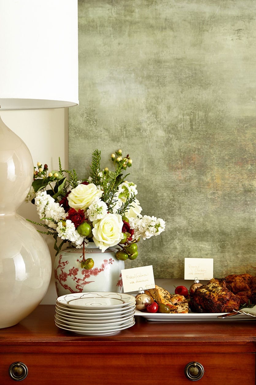 How to set up a buffet on a sideboard