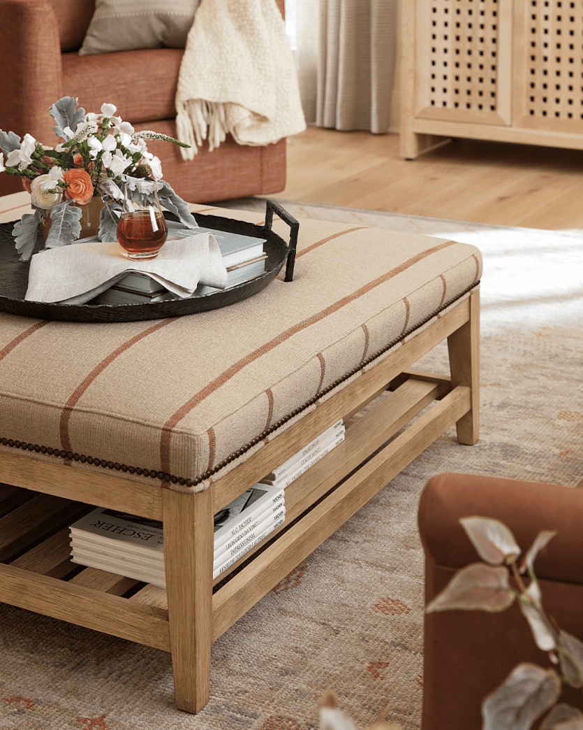 10 Living Rooms Without Coffee Tables - How to Decorate