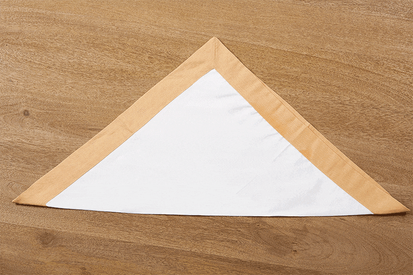 4 Ways to Fold Your Napkin like Bunny Williams 4 Ways to Fold Your Napkin like Bunny Williams