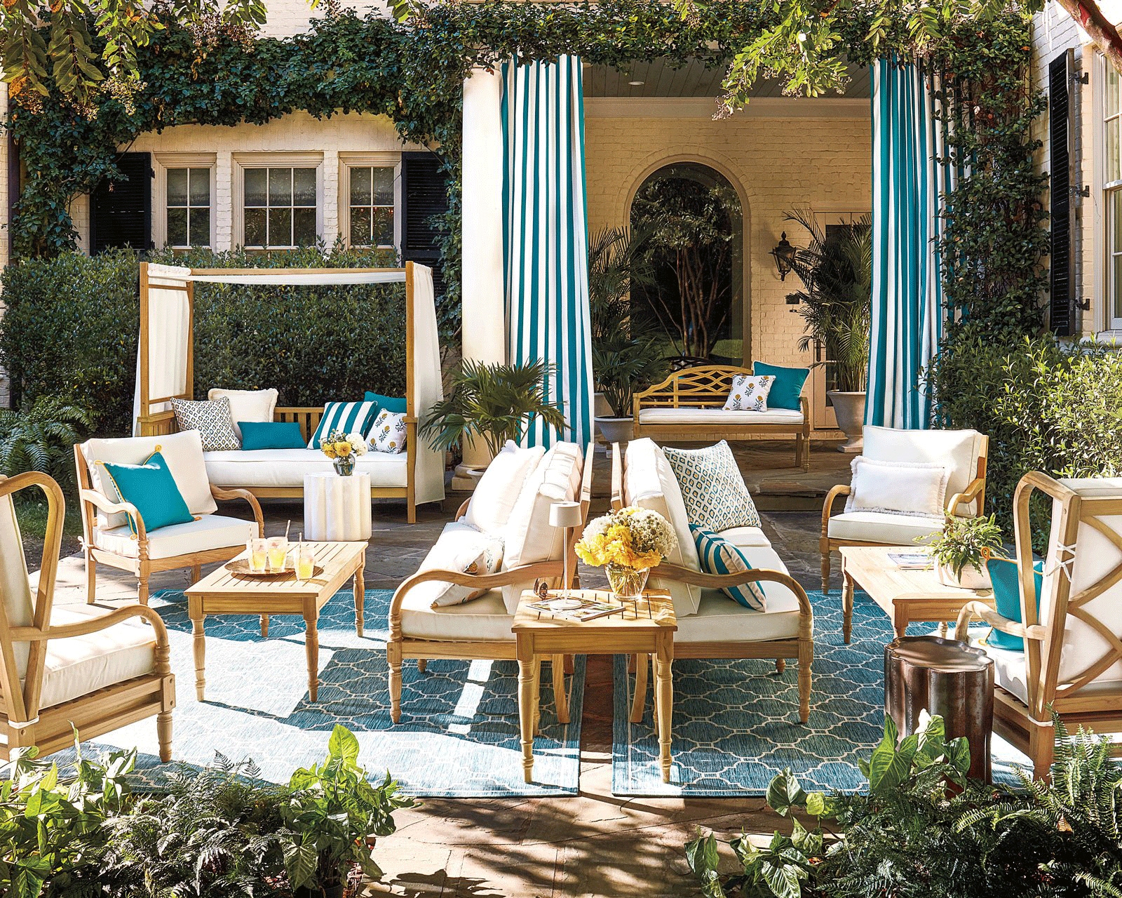 Best Patio Decorating Tips From Design Experts