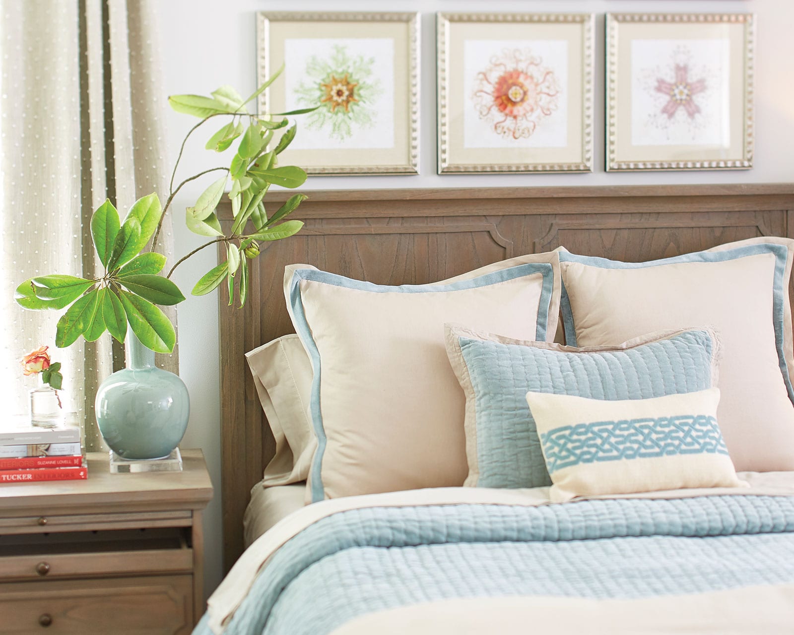 How to Arrange Pillows on a King Bed