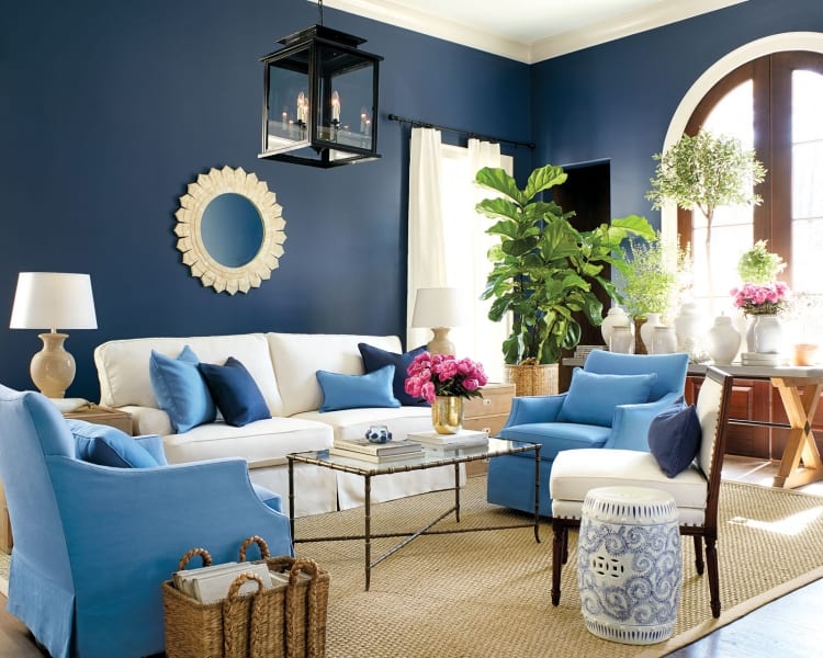 8 Ways to Add Extra Seating to Your Room