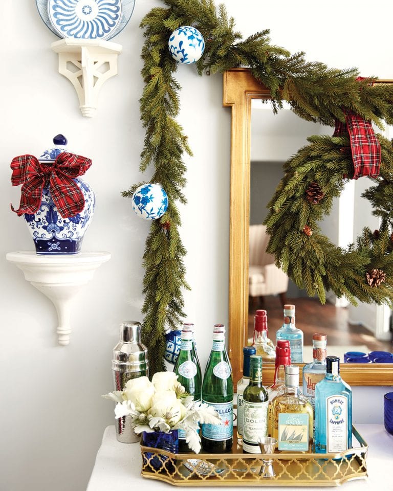 How to Set Up a Bar for Your Holiday Party How to Decorate