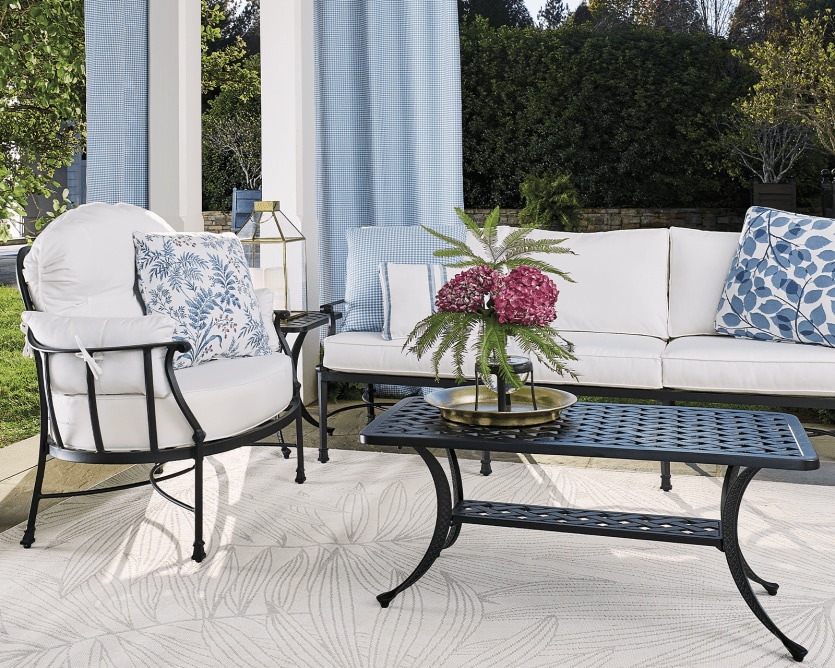 How to Mix and Match Outdoor Furniture How to Decorate