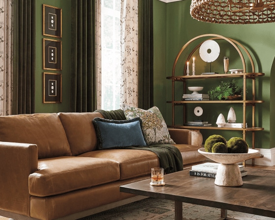 10 Ways to Fill Space Over Your Sofa