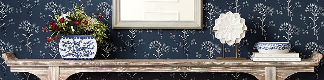 home d&eacute;cor and accessories living arrangement image